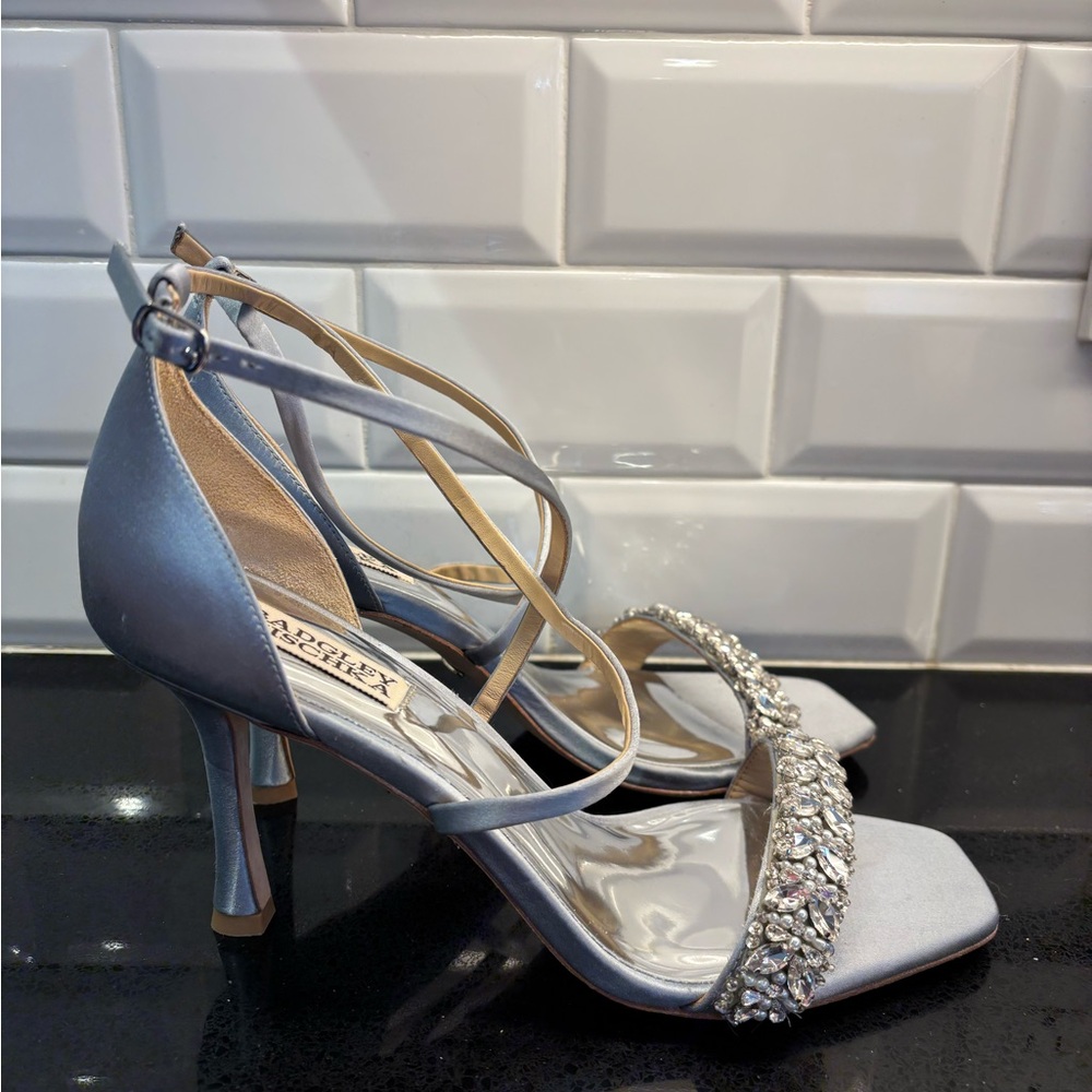 Badgley Mischka Nala Sandals Size 8 Wedding Bride Light Blue Rhinestones $225 - Picture 4 of 9